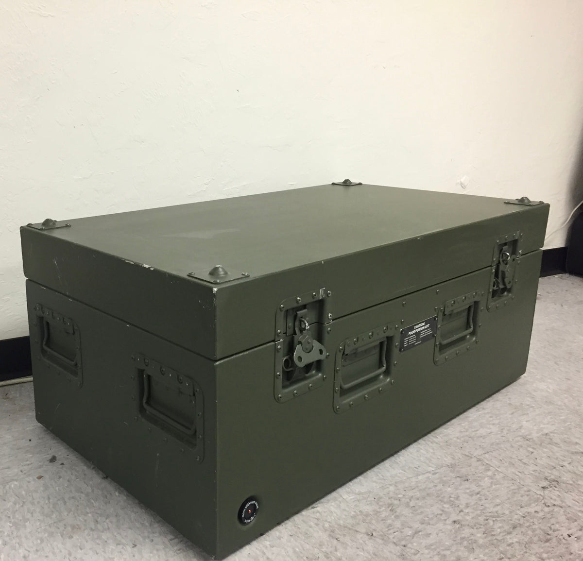 US Military Aluminum Footlocker Case 39x22x16 Includes FREE Shipping! – A  to Z Cases